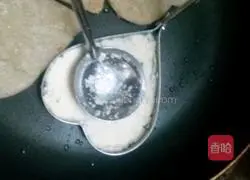 Illustration of how to make green onion and potato pancakes 3