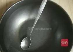 Illustration of how to make shrimp and egg fried rice 10