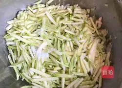 Illustration of how to make jade melon silk cake 2