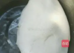 Illustration of how to make dumplings stuffed with chives and shrimps 8