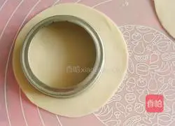 Illustration of how to make rose dumplings 3