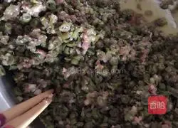 Illustration of how to make pork and kidney bean buns 4