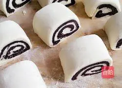 Illustration of how to make black rice and two-color steamed buns 10