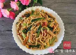 Illustration of how to make ham and vegetable fried noodles 9