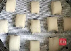 Illustration of how to cut steamed buns 13