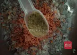 Illustration of how to make onion pancakes with electric pan 2