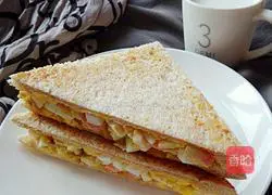 Watermelon Crust Egg Sandwich Recipe Illustration 9