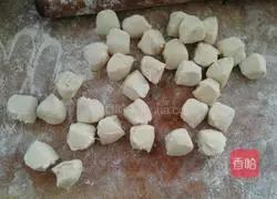 Illustration of how to make dumplings stuffed with lotus root 6