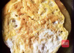 Illustration of how to make chive egg pancake (a nutritious breakfast made by mother for her baby) 15