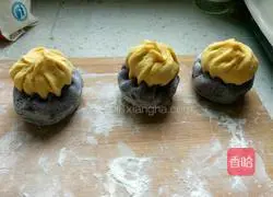 Illustration of how to make double-color double-stuffed double-layered buns 11