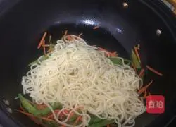Illustration of how to make fried noodles 6