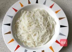 Illustration of how to make braised beef noodles 6