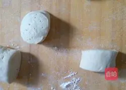 Old Illustration of how to make steamed buns 5