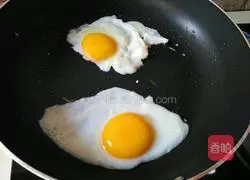 Illustration of how to make bean paste and toast sandwich 1