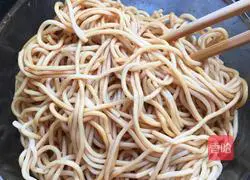 Illustration of how to make fried noodles 4