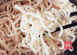 Illustration of how to make homemade fried noodles in 3 minutes 1