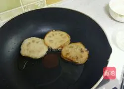 Illustration of how to make pan-fried lotus root cake 6