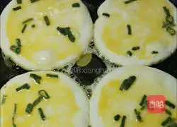 Illustration of how to make Sanhe Noodle Egg Pancake 6