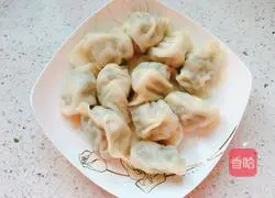 Illustration of how to make mushroom and shepherd's purse dumplings 11