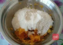 Illustration of how to make two-color hydrangea steamed buns 4