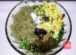 Illustration of how to make crystal steamed dumplings 4