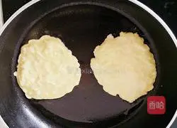 Illustration of how to make melon-skinned egg pancakes 6