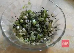 Illustration of making scallion pancakes 5