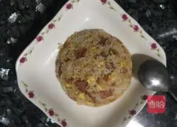 Illustration of how to make sausage and egg fried rice 6