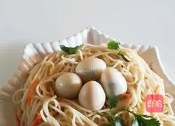 Illustration of how to make noodles with scallion oil 13