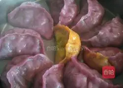 Illustration of how to make colorful vegetable juice dumplings 9