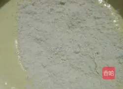 Illustration of how to make sandwich meat floss cake 6