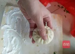 Illustration of how to make meat buns 7