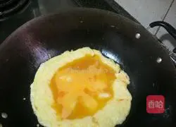 Illustration of how to make colorful whole grain fried rice 8