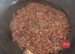 Illustration of how to make spring cakes with minced meat and three shreds (mix the noodles yourself) 2