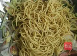 Illustration of how to make fried noodles 3