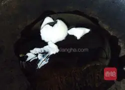 Illustration of how to make dregs cake 1