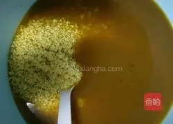 Illustration of how to make flower-dyed glutinous rice 3