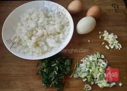 Illustration of how to make salted duck egg fried rice 1
