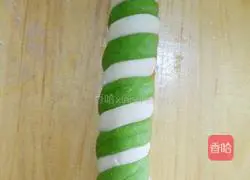 Illustration of how to make ham sausage steamed bun rolls 8