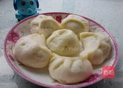 Illustration of how to make cabbage vermicelli steamed buns 10