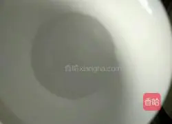 Illustration of how to make oyster mushroom and pork wontons 9