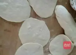 Illustration of how to make steamed buns stuffed with cabbage stuffing 9