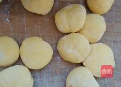 Illustration of how to make corn dumplings 6