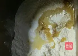 Illustration of how to make fish and pork buns 1