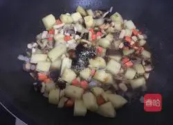 Illustration of how to make potato stewed rice 7