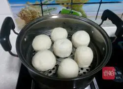 Illustration of steamed buns 13