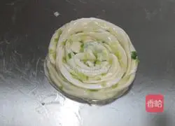 Illustration of how to make hand-torn biscuits 6