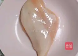 Illustration of how to make shredded chicken noodles 1