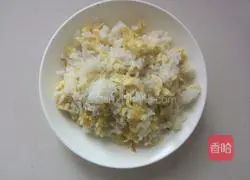 Illustration of how to make tomato and egg fried rice 7