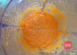 Illustration of how to make carrot noodles 1